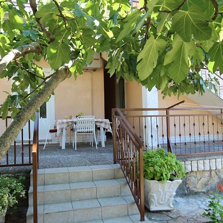Apartments Grzetic Malinska Ngoại thất bức ảnh