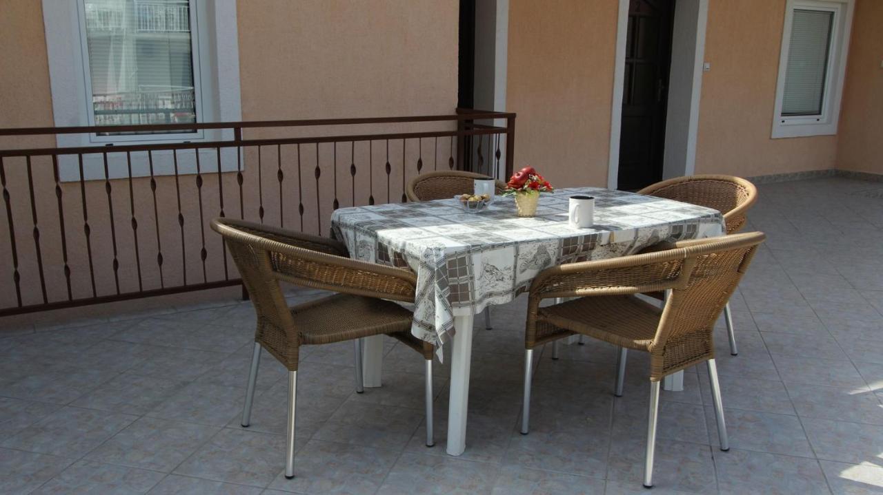 Apartments Grzetic Malinska Ngoại thất bức ảnh